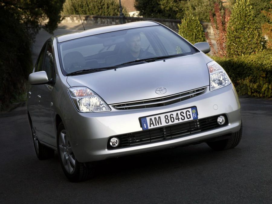  Toyota Prius 2003 года  (фото 9 из 30)